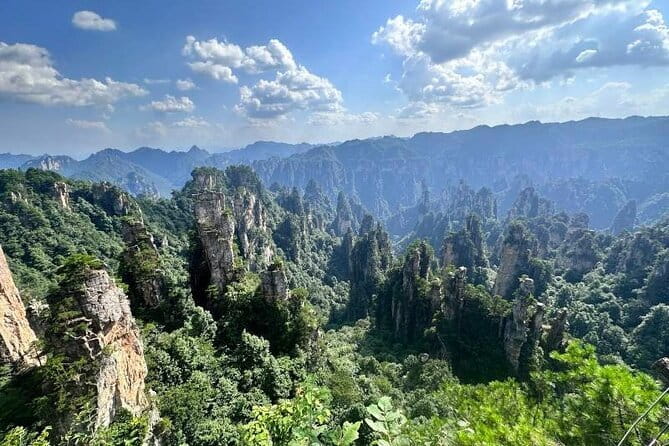 1 Day Avatar Mountain & Fores Park Group Tour with VIP Access - Ten-Mile Gallery: the walk-in-a-valley segment (and the budget note)