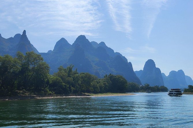 1-day Guilin Li River Cruise and Yangshuo Sightseeing Private Tour - Price and value: what $183.25 buys you