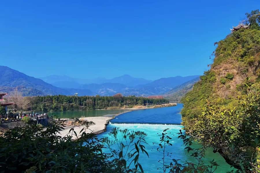1-Day Mount Qingcheng and Dujiangyan Irrigation System Tour - Drop-Off Timing and the End of the Day Back in Chengdu