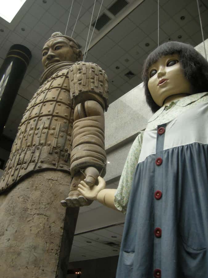 1-Day Terracotta Warriors Tour from Beijing/Chengdu/Shanghai - The role split: driver logistics in Beijing, guide power in Xi’an