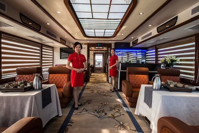 1-Day tour of Guilin-LiRiver cruise-Yangshuo Xianggong hill - Getting to the Zhujiang Dock: Your Morning Starts Early