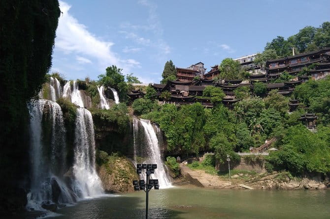 1-Day Zhangjiajie National Forest Park(Avatar) and Tianmen Mountain Private Tour - Stop 1: Zhangjiajie National Forest Park in about one hour
