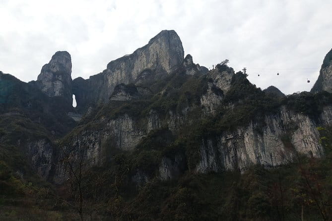 1-Day Zhangjiajie National Forest Park(Avatar) and Tianmen Mountain Private Tour - Price and what you actually get for $315.79