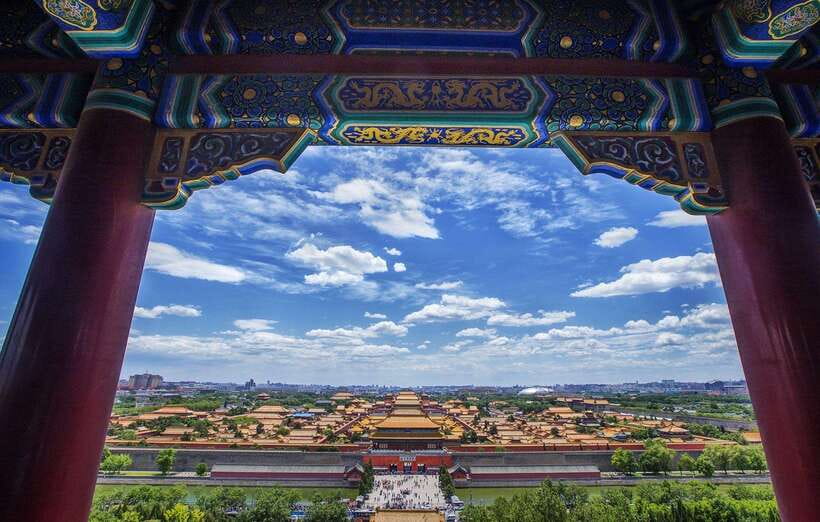 2-Day Beijing Must-See Tour:4 UNESCO Sites+Tian'anmen&Hutong - Tiananmen Square and the Forbidden City, palace life not just photo stops
