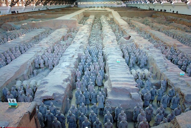 2-Day Classic Xi'an Tour Combo Package: Terracotta Warriors and Downtown Sightseeing - Day 1: Arrive With a Name Sign, Then Go Straight to the Terracotta Warriors