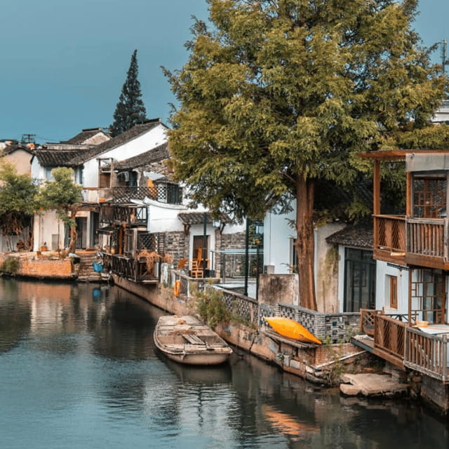 2 Day Private Shanghai Skyline to Watertown & Suzhou Garden - Day 1 in Shanghai: Zhujiajiao Canals, Yu Garden, and the Bund