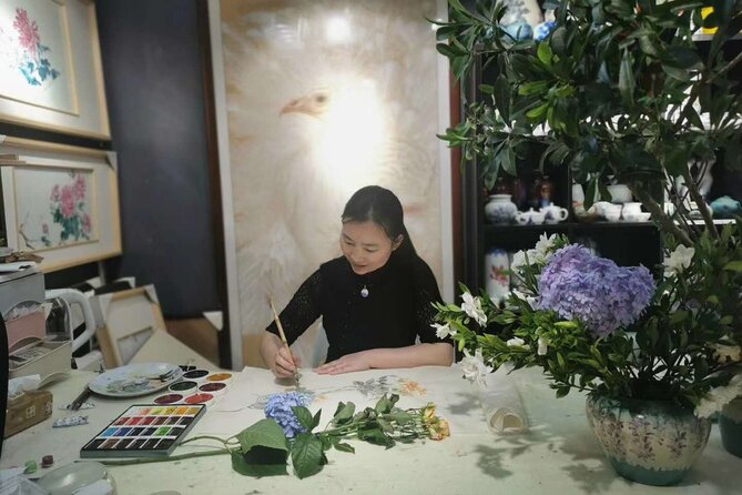 2-Hour Private Chinese Ink and Brush Painting Workshop in Shanghai - Downtown pickup to Pudong studio: how the session actually starts