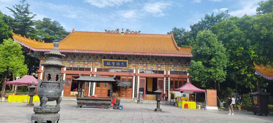 200-year-old Hakka Residence Tour +Ancient Buddhist temple - Should you book it?