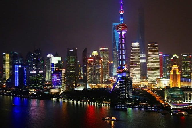 3-Hour Private Customized Shanghai Night Tour - Huangpu River Cruise option: 50 minutes of guided views from the water