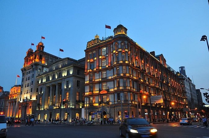 3-Hour Shanghai Bund Swift Tour with River Cruise or Skyscraper - Day vs night: pick the mood that matches your photos and energy