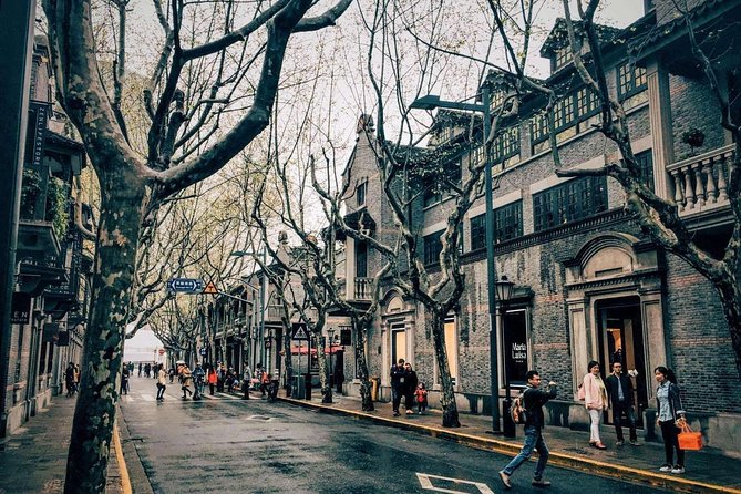 4-Hour Flexible Private Shanghai City Tour - Real-world guide strengths, from Snow to Kalvin