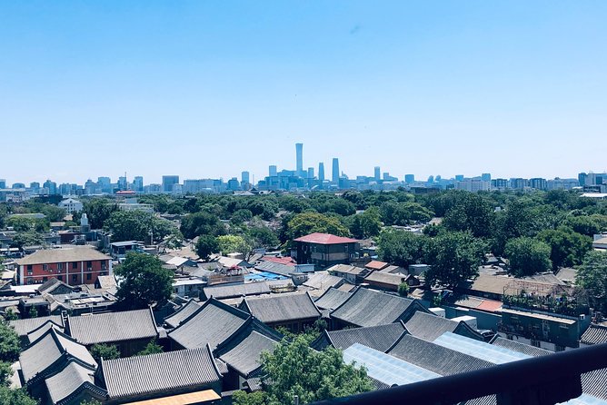 4-Hour Private Beijing Hutong Bike Tour with Dumpling Lunch - Stop 1: Back Lakes (Hou Hai) sets the mood fast