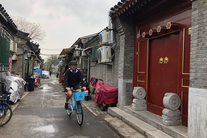 4-Hour Private Beijing Hutong Bike Tour with Dumpling Lunch - Stop 2: Yandai Xie Street for traditional-style shopping