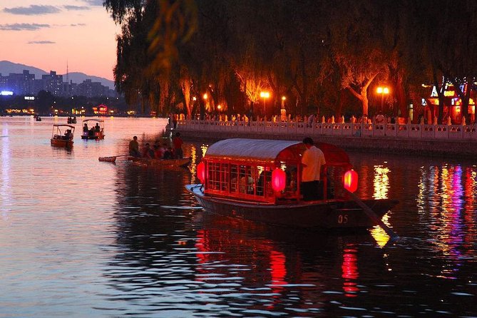 4-Hour Private Illuminated Beijing Tour with Authentic Chinese Dinner on Hutong Street - Tiananmen Square Night Views and the Panoramic Drive Loop