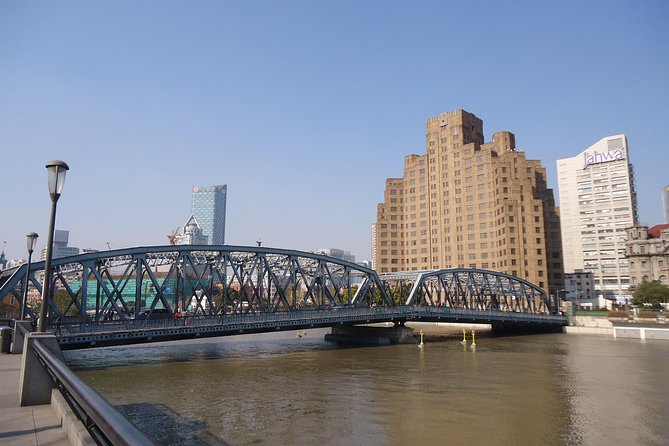 4-Hour Private Shanghai City Tour with Old and New Highlights - Old Town (Nanshi): the fast lane to old Shanghai shopping streets