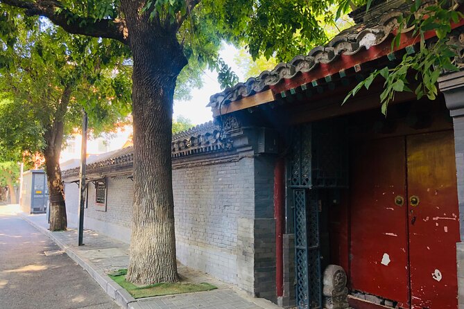 4-Hour Private Tour of Calligraphy Class, Hutong and Dumplings - The optional China and France Friendship pavilion hike