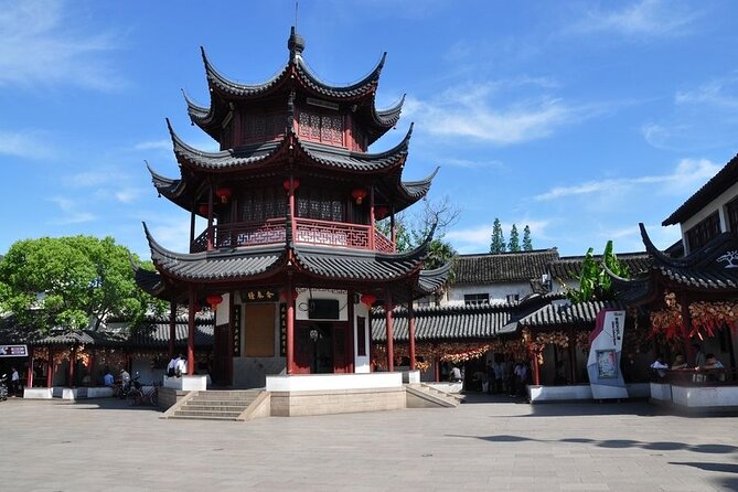 4-Hour Qibao Ancient Water Town Private Tour with Metro Experience - Hotel to metro to Qibao: the trip is built for real convenience