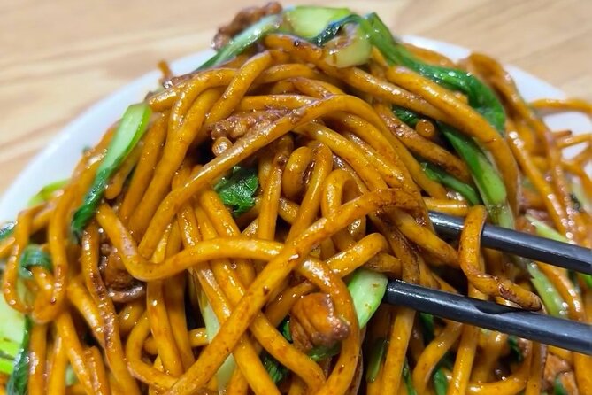 4-Hr Shanghai Layover Tour: Maglev, Wet Market, Food, Landmarks - Huangpu wet market, why this stop feels like real Shanghai life
