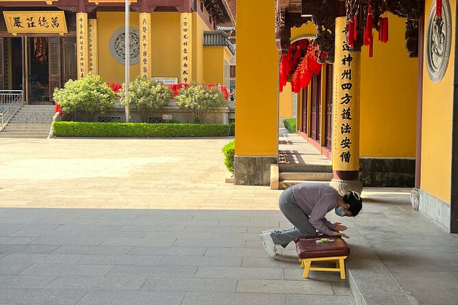 4-Hr Shanghai Tour: Food, Culture, Sightseeing, Cycling, Ferry - Key Highlights You Will Really Feel
