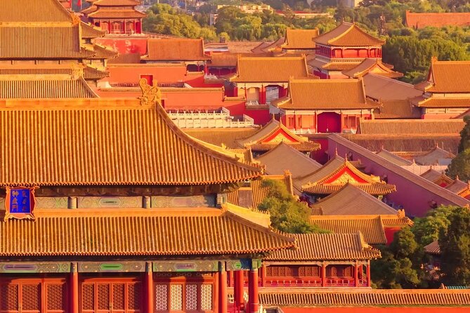 4 hrs Beijing Forbidden City Tour with Lunch or acrobatic Show - Entering the Forbidden City with a guide who sets the pace