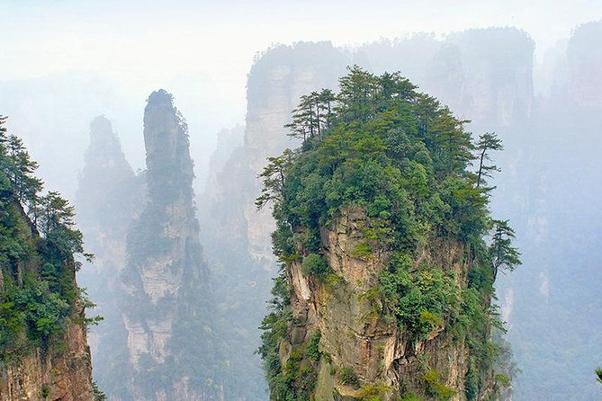 5-Day Private Zhangjiajie Panoramic Sightseeing Tour - Day 4: Huangshi Village Cable Car Up and Golden Whip Brook Down