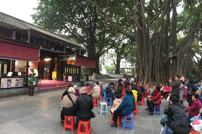 5-Hour Sai Kwan Walking Tour with Unique Food Tasting - Stop 1: Tianzi Wharf and Dim Sum Lunch (Your Cantonese Warm-Up)