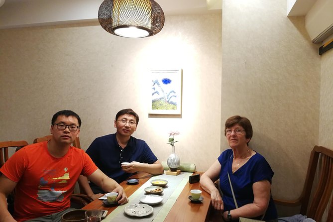 6-Hour Private Chengdu City Walking Tour with Tea Tasting - Where the tour starts: Qingyang Gong at 8:00am