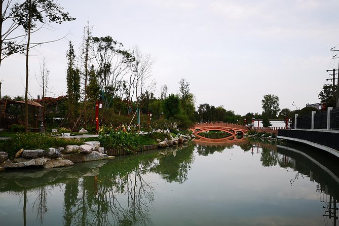 6-Hour Private Chengdu City Walking Tour with Tea Tasting - Huan Huaxi Park: a free reset for your senses