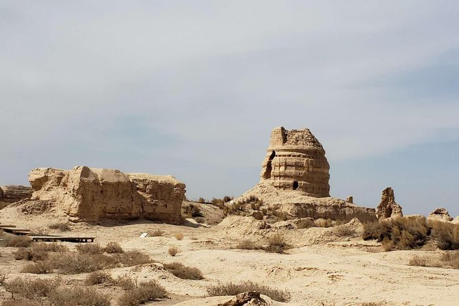 8-Day Silk Road Trip of Dunhuang, Jiayuguan, Zhangye with Accommodation - White Horse Pagoda and the Silk Road Theater Show: A Clean Evening Rhythm