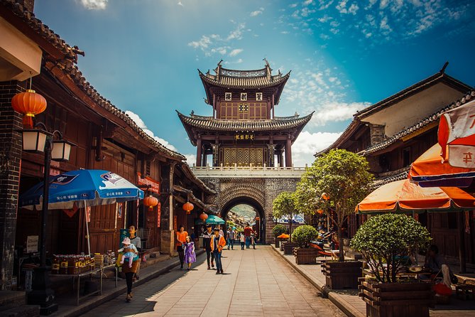 9 days Ancient Town Tour - Hui tea and mosque stop at Donglianhua Village, then Weishan’s old-town wood lanes