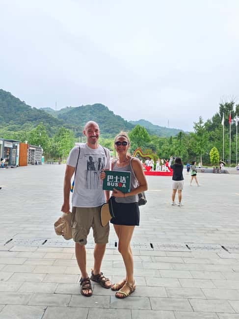 Afternoon Bus Transfer to Mutianyu Great Wall + Entry Ticket - Guide Quality and Real Human Names