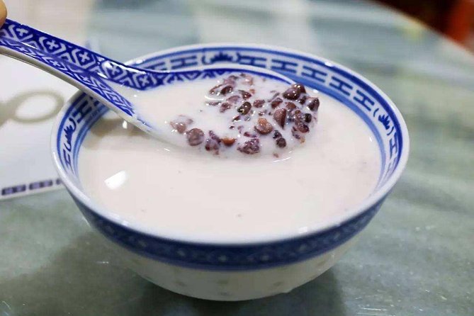 Afternoon Tea and Dessert Tour on the Huaihai Road in Shanghai - Small group size, mobile ticket, and how it keeps things smooth