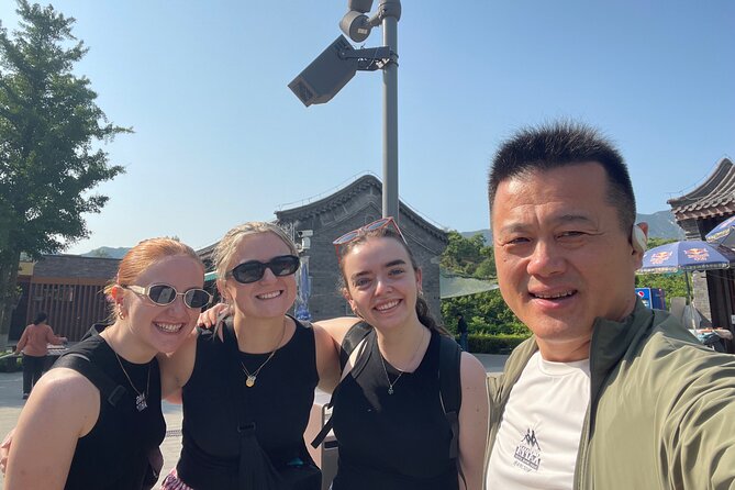 Airport or Hotel Transport to Mutianyu Great Wall - Car Comfort and Driver Style, Clean Rides and Clear Communication
