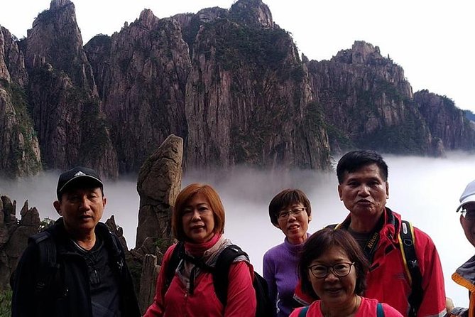 All inclusive Huangshan summit 1 day private tour-No shopping - Mt. Huangshan: the UNESCO mountain with a long resumé