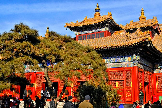 All-inclusive Private Day Trip: Hutongs, Lama Temple & Panda House with Lunch - Lama Temple (Yonghegong): what makes this lamasery visit feel big