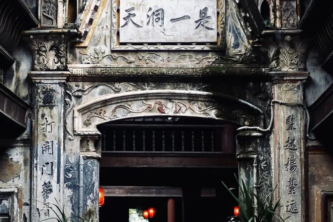 All-Inclusive Private Panda & Hidden Ancient Town Tour - Giant Panda Base: From Conservation Lessons to Bamboo-Time Watching