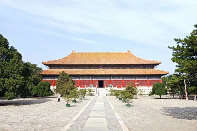 All Inclusive Private Tour: Juyongguan Greatwall, Sacred Road, MingTombs - Sacred Road and the 36 stone animals at the Ming Tombs