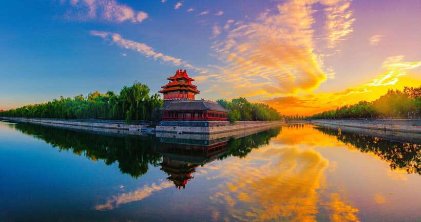All-Inclusive PrivateTour:Mutianyu Great Wall&Forbidden City - Tiananmen Square: what to notice in the first hour