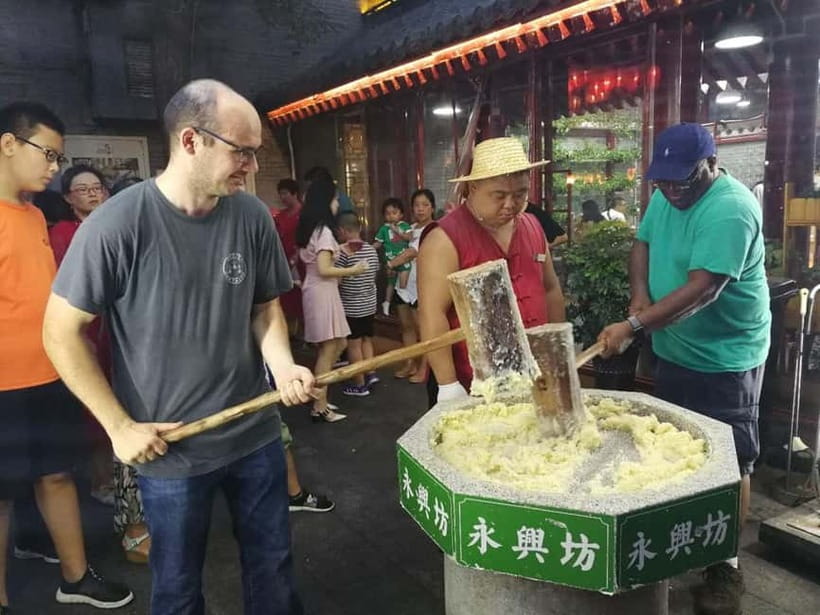 Authentic Old Xi'an Back Alley Food Tour - Unlimited Beer and Soda, Plus the Fun of Eating Rituals