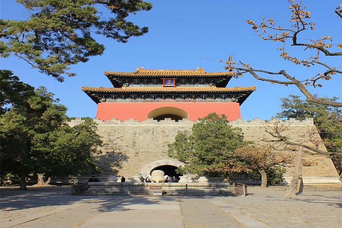Badaling Great Wall and Ming Tombs Day Tour from Beijing - Morning logistics: what happens after 8:00 am pickup