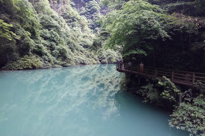 Baofeng Lake,Zhangjiajie Glass Bridge & Grand Canyon day tour - The Grand Canyon of Zhangjiajie: Glass Bridge to Canyon Walk by Water and Cliffs