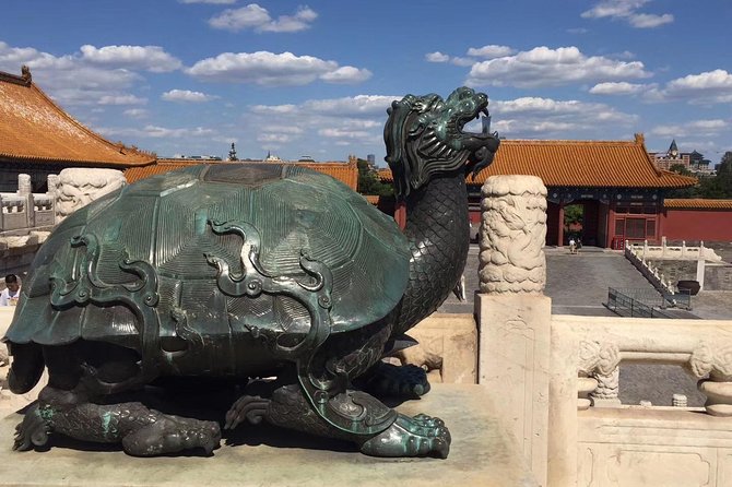 Beijing 2-Day Highlights Tour: 6 Must-See Spots+Local Delicacies - Day One: Tiananmen Square and the Forbidden City, Timed for Real Life