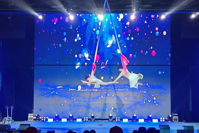 Beijing Acrobatic Show at Regal Palace Theatre (Qin Le Gong） - Who Should Book This Acrobats Show (and Who Might Skip It)