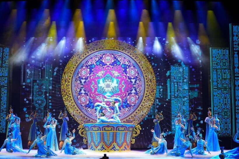 Beijing: Acrobatic Show Tickets Traditional & Modern Fusion - Beijing Acrobatics with 2,000-Year Roots and Modern Tech