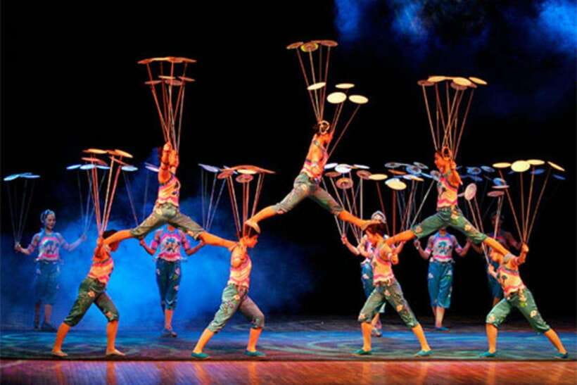 Beijing: Acrobatic Show Tickets Traditional & Modern Fusion - Where It Happens: Qinle Palace on the 2nd Floor