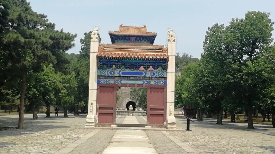 Beijing: Badaling Great Wall & Ming Tombs VIP Skip-the-Line - Badaling and Ming Tombs in One Busy Day, with less waiting