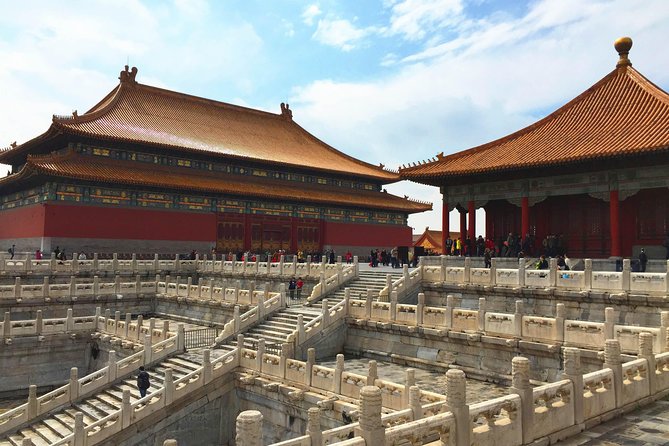 Beijing Essential Full-Day Tour including Great Wall at Badaling, Forbidden City and Tiananmen Square - Lunch plus the Longdi Jade Factory shopping stop