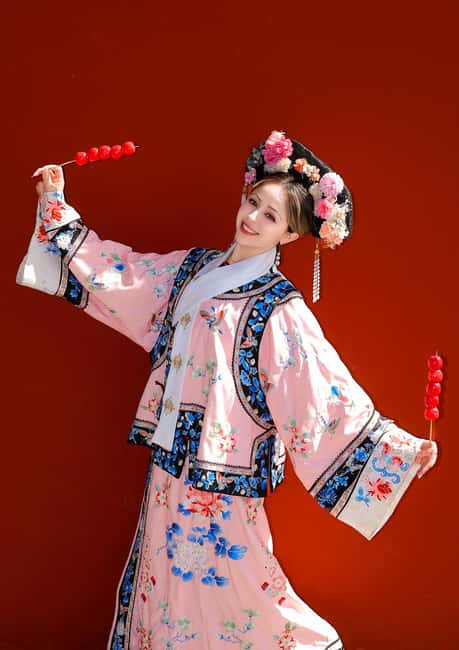 Beijing: Explore the Forbidden City in Hanfu - Hanfu styling before the Forbidden City makes the whole day different
