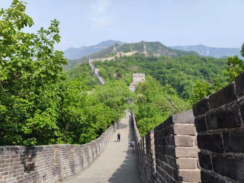 Beijing: Great Wall Hiking Tour from Jiankou to Mutianyu - Lunch after the climbs: fuel without wasting the day
