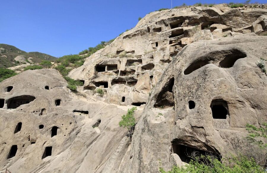 Beijing: Guyaju Cave Dwellings with Optional Visits - Longqing Gorge option: boat time for karst caves and strong viewpoints